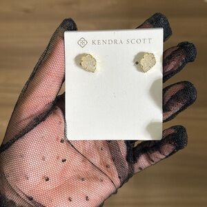 ✨ Kendra Scott Stud Earrings – White Druzy in Gold Tone ✨